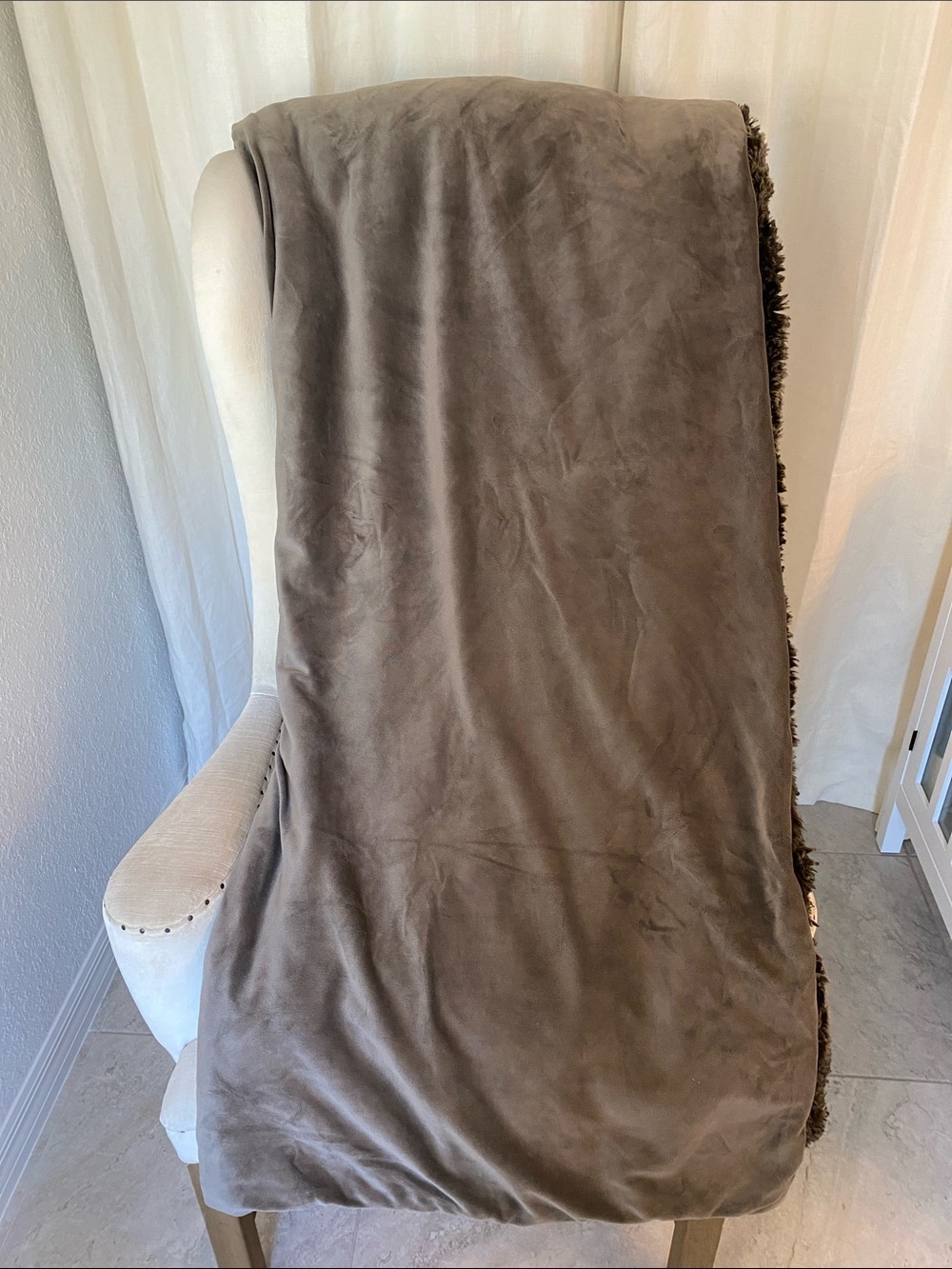 Restoration Hardware Faux Fur Throw Blanket - Picture 8 of 9